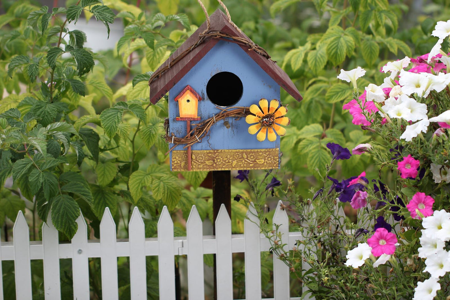 AHUONEL Hanging Bird Houses for Outside Decorative Birdhouse, Garden Bird Feeders for Outdoors, Blue Wooden Bird Nest Box for Wren Finchs Hummingbird Cardinal Bluebird Wild Birds, Gift for Bird Lovers