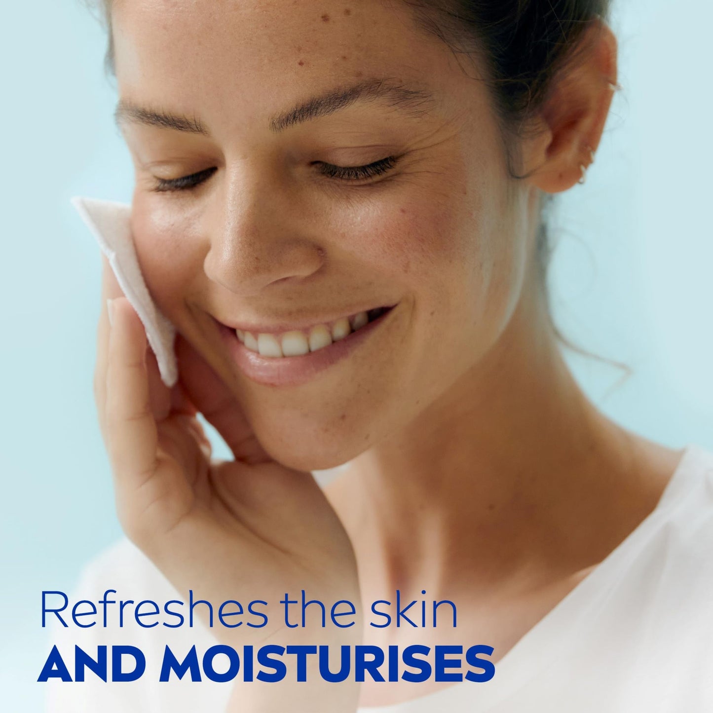 NIVEA Refreshing Toner 200ml | With Lotus & Hydramine | Effective Makeup Remover | Gently Cleanses and Moisturises Skin | Eliminates Impurities | For Normal & Combination Skin (Pack of 2)