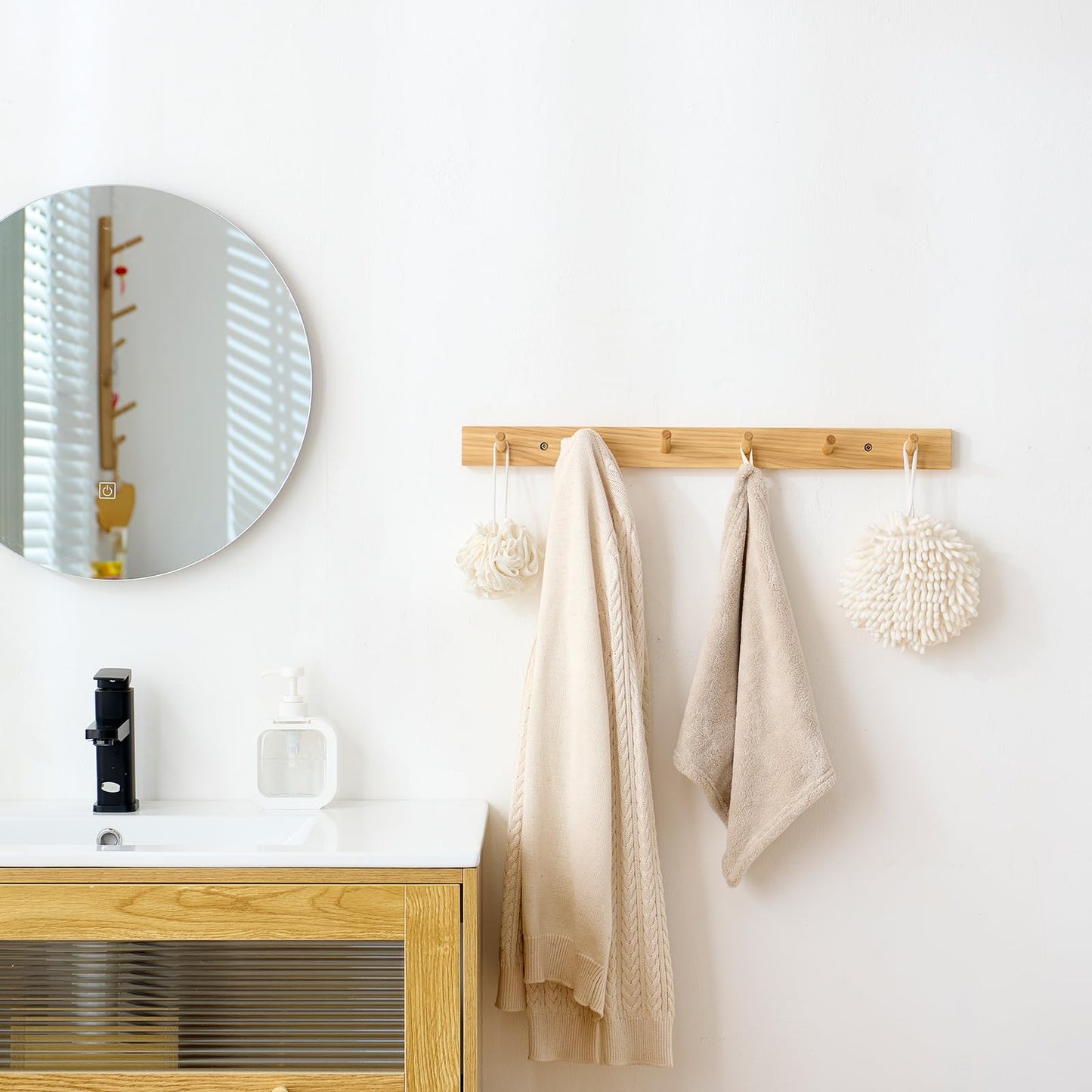 TRWISWDC Hickory Wood Coat Rack Wall Mount, 24 Inch Coat Hook Hanger Wooden Wall Coat Rack with 6 Hooks for Purse Clothes Towels Hats in Entryway Bedroom Bathroom, Natural