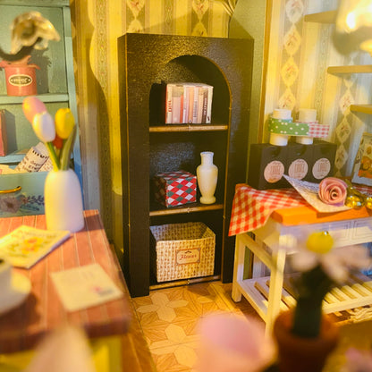 MAGQOO Miniature House Kit DIY Miniacture Dollhouse Kits with Furniture and LED 1:24 Wooden Dollhouse Kit (Daray Flower House)