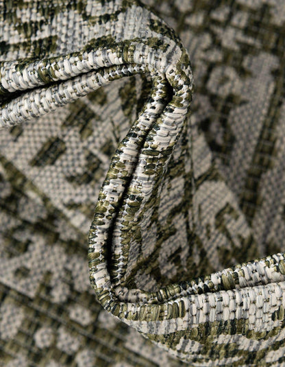 Unique Loom Outdoor Traditional Collection Area Rug - Timeworn (3' x 5' 1" Rectangle Green/Ivory)
