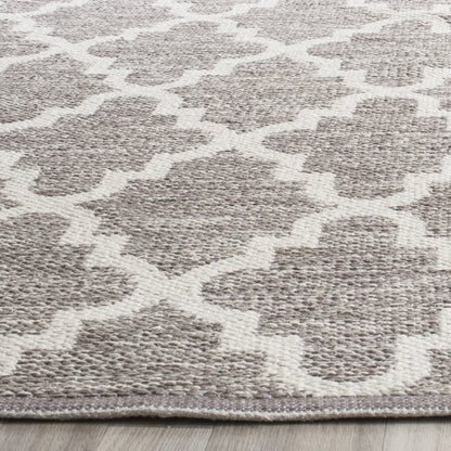 SAFAVIEH Area Rug 8x10 - Montauk Collection - Large - Grey & Ivory, Handmade Cotton, Trellis Pattern, Ideal for Living Room, Bedroom, Office, Dining Space (MTK810A)