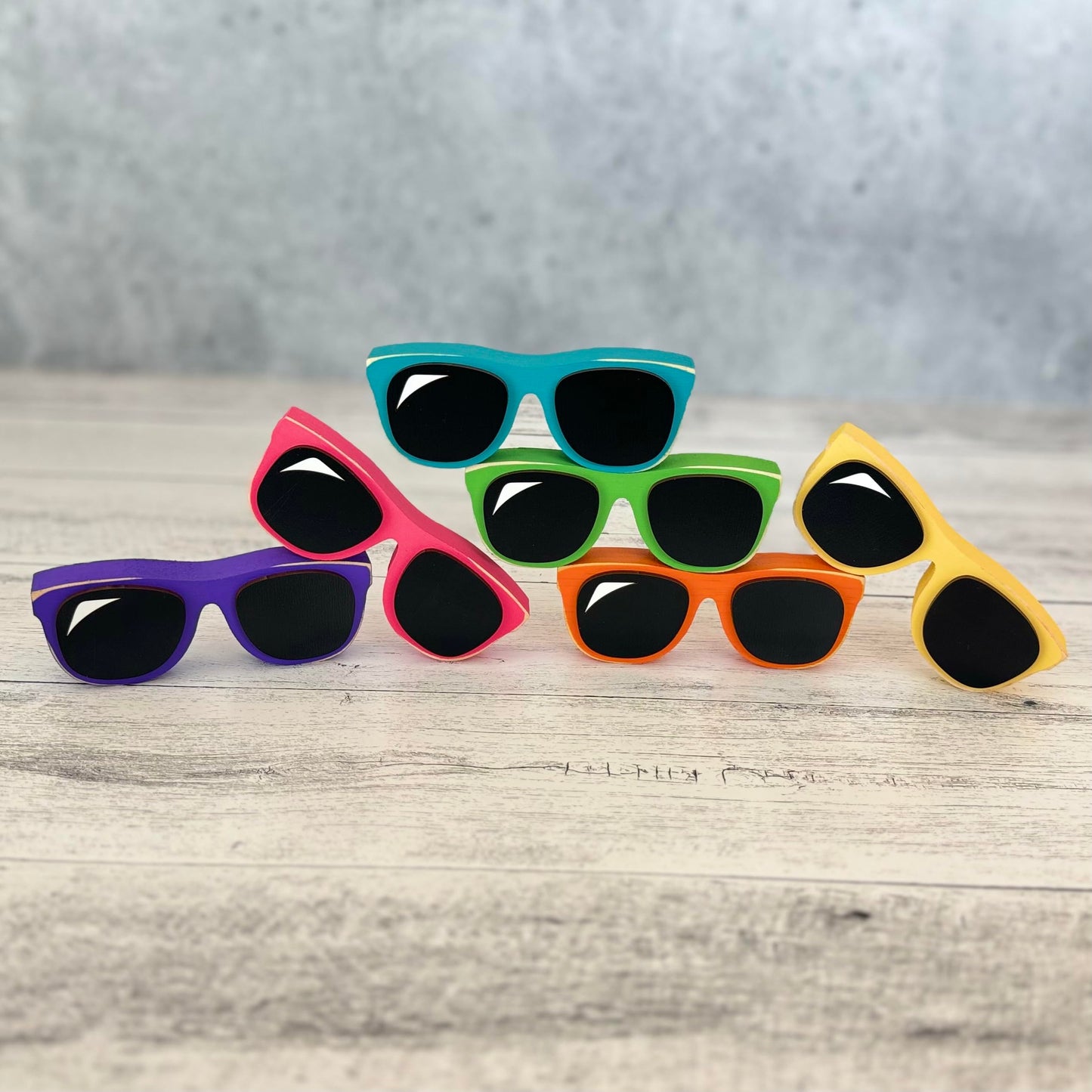 Chunky Sunglasses Shelf Sitter, Summer Tier Tray Decor, Beach Tiered Tray Decor, Wood Sunglasses Ornament, Summer Table Decorations (Yellow)
