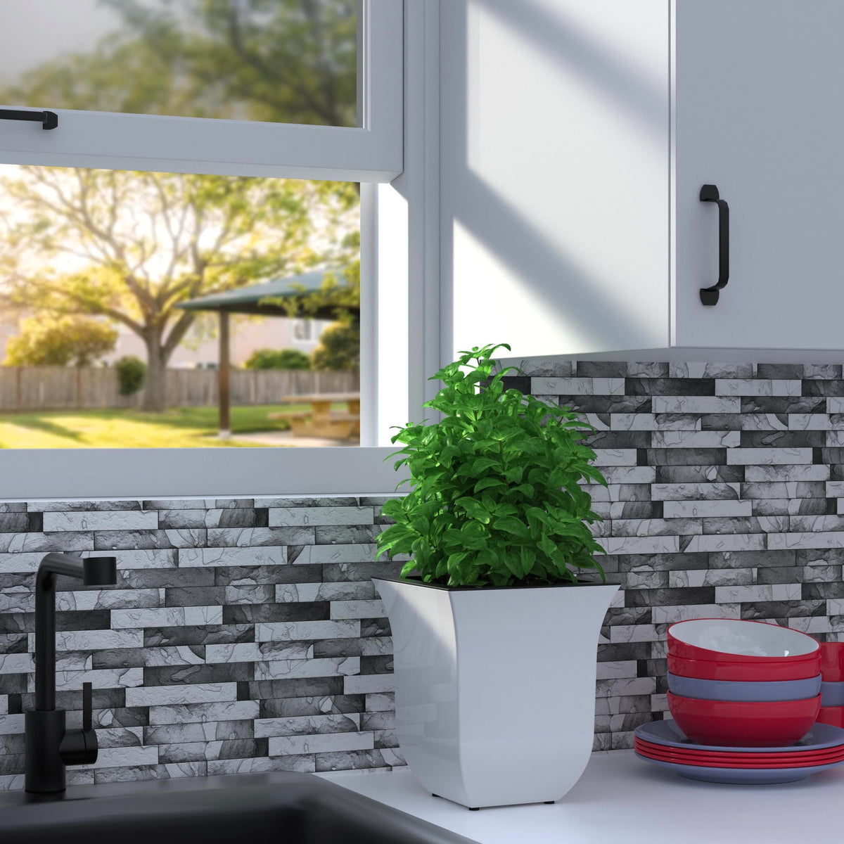 Valencia 8in Planter - White