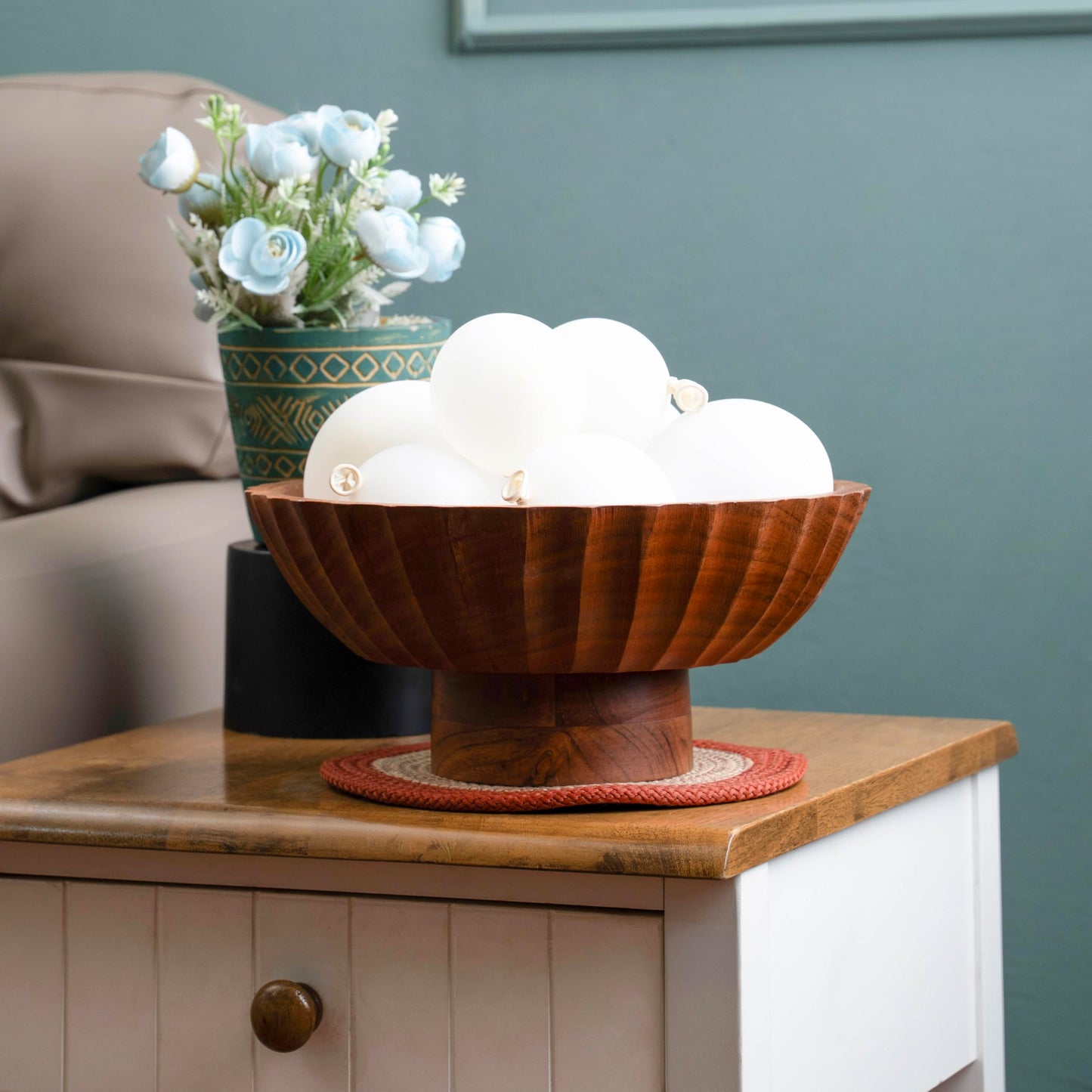 Luxe Designs Wooden Footed Bowl Handcrafted Decorative Fruit Bowl with Elegant Footed Base for Dining, Serving, and Home Décor – Perfect for Fruits, Snacks, and Centerpiece Display (Carved)