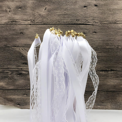 Trutob 30 Pcs Wedding Wand, White Ribbon Sticks, Wedding Streamers, Lace Ribbon Streamers, Wedding Exit Items, Send Off Wands, Props Sticks with Bells for Wedding Party Celebration Favors
