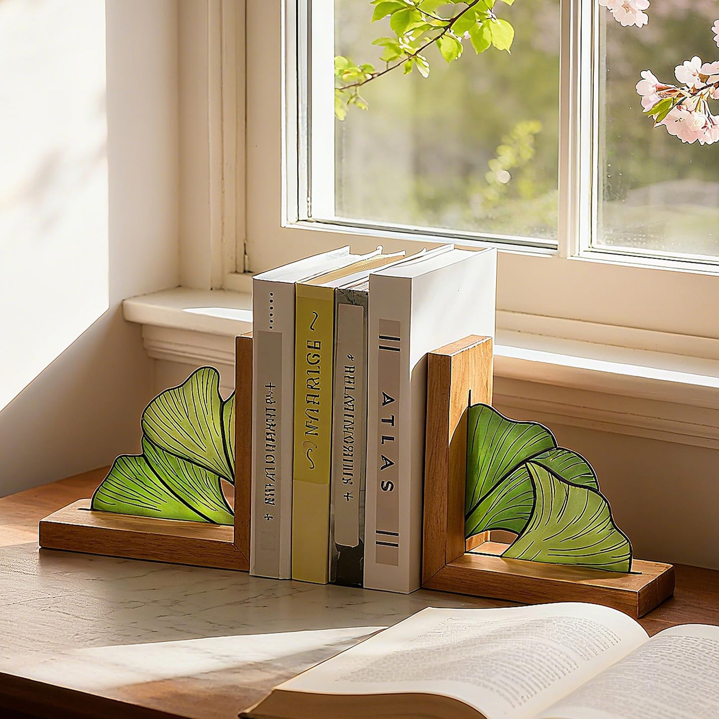 Maitys Ginkgo Leaf Bookends with Oak Wood Base Stained Glass Novelty Bookends Organizer Cute Book Ends for Shelves Desks Libraries Book Lover Gift (Green)