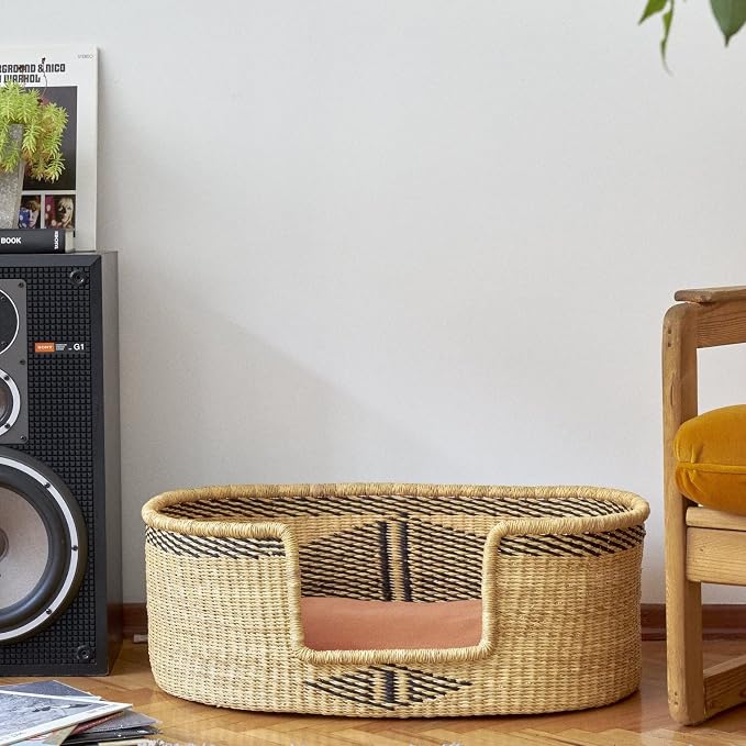 Woven Dog Bed Basket–Gifts for Dogs–Small to XXL Dog Bed–Large Bed for Large Dogs–Elegance and Decorative Bed for Your Dog–Comfortable Dog Bed–Small Dog Bed