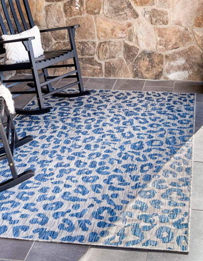 Unique Loom Outdoor Safari Collection Area Rug - Leopard (5' 1" x 8' Rectangle, Blue/ Gray)
