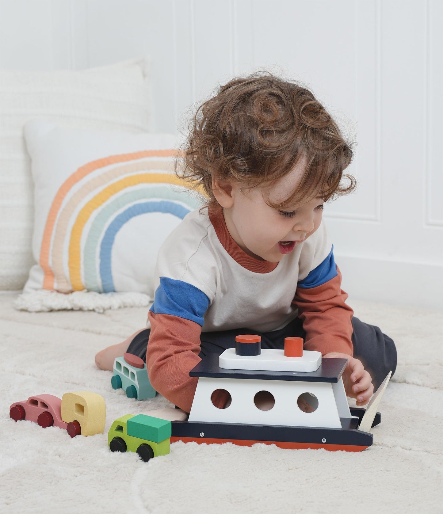 Mentari Toys - Car Ferry - Wooden Boat Set with 4 Vehicles - Includes Car, Caravan, Campervan, and Truck - Interactive Loading & Unloading Toy for Fine Motor Skills, Gift for Toddlers Age 3+