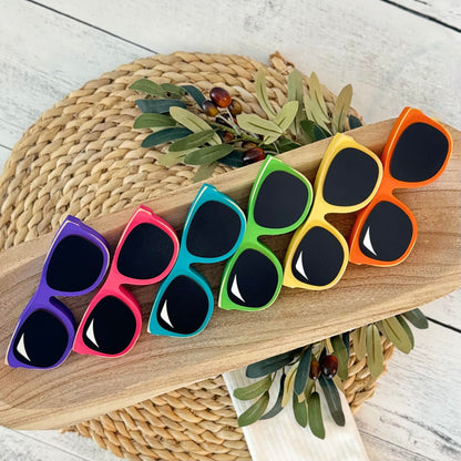 Chunky Sunglasses Shelf Sitter, Summer Tier Tray Decor, Beach Tiered Tray Decor, Wood Sunglasses Ornament, Summer Table Decorations (Yellow)