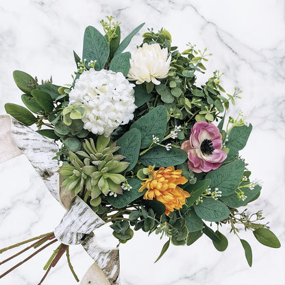 Winlyn 20 Pcs Mixed Artificial Oval Eucalyptus Leaves Bulk with White Seeds Stems and Spray for Vase Floral Wreath Bouquets Wedding Greenery Decoration
