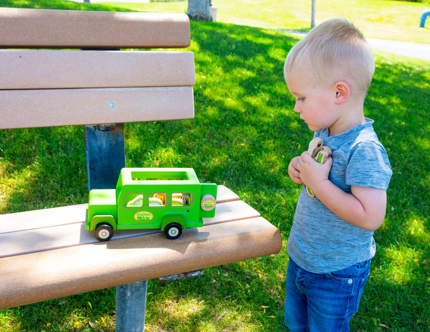 Jack Rabbit Creations 8-Piece Magnetic Safari Truck Playset – FSC Wood, Non-Toxic – Lion, Giraffe, Elephant, Zebra & Alligator – Motor Skills Toddler Toy, Ages 18 Months+
