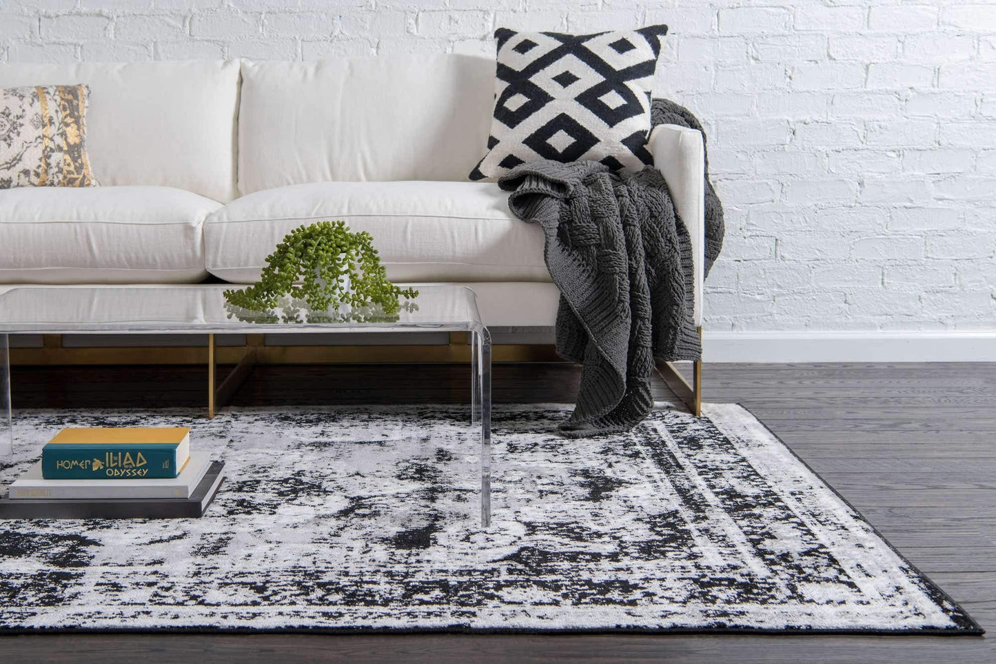 Unique Loom Sofia Collection Area Rug - Salle Garnier (5' 3" x 8' Rectangle, Black/ Ivory)
