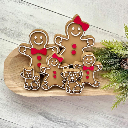 Wooden Gingerbread Family Shelf Sitter, Chunky Wood Gingerbread Cutout, Christmas Decoration, Christmas Mantel Decor, ChristmasTable Decor (Small Girl)