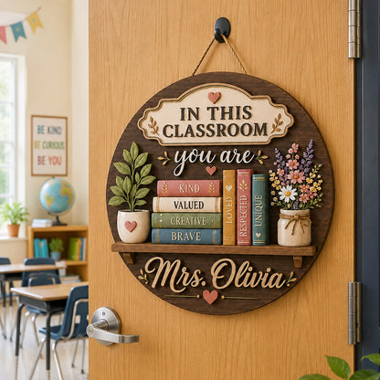 Personalized Teacher Door Sign with Name, Custom Wooden Welcome Teacher Sign, Customized Classroom Door Hanger for Teachers, Classroom Decorations, Teachers Appreciation Gift, Back to School Gifts A04