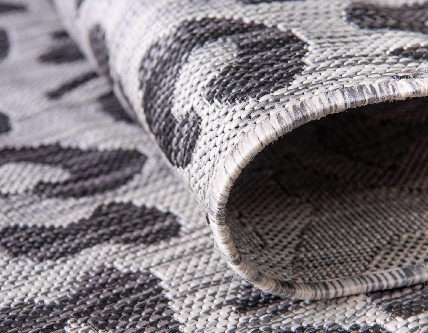 Unique Loom Outdoor Safari Collection Area Rug - Leopard (2' x 6' 1" Runner, Light Gray/ Gray)