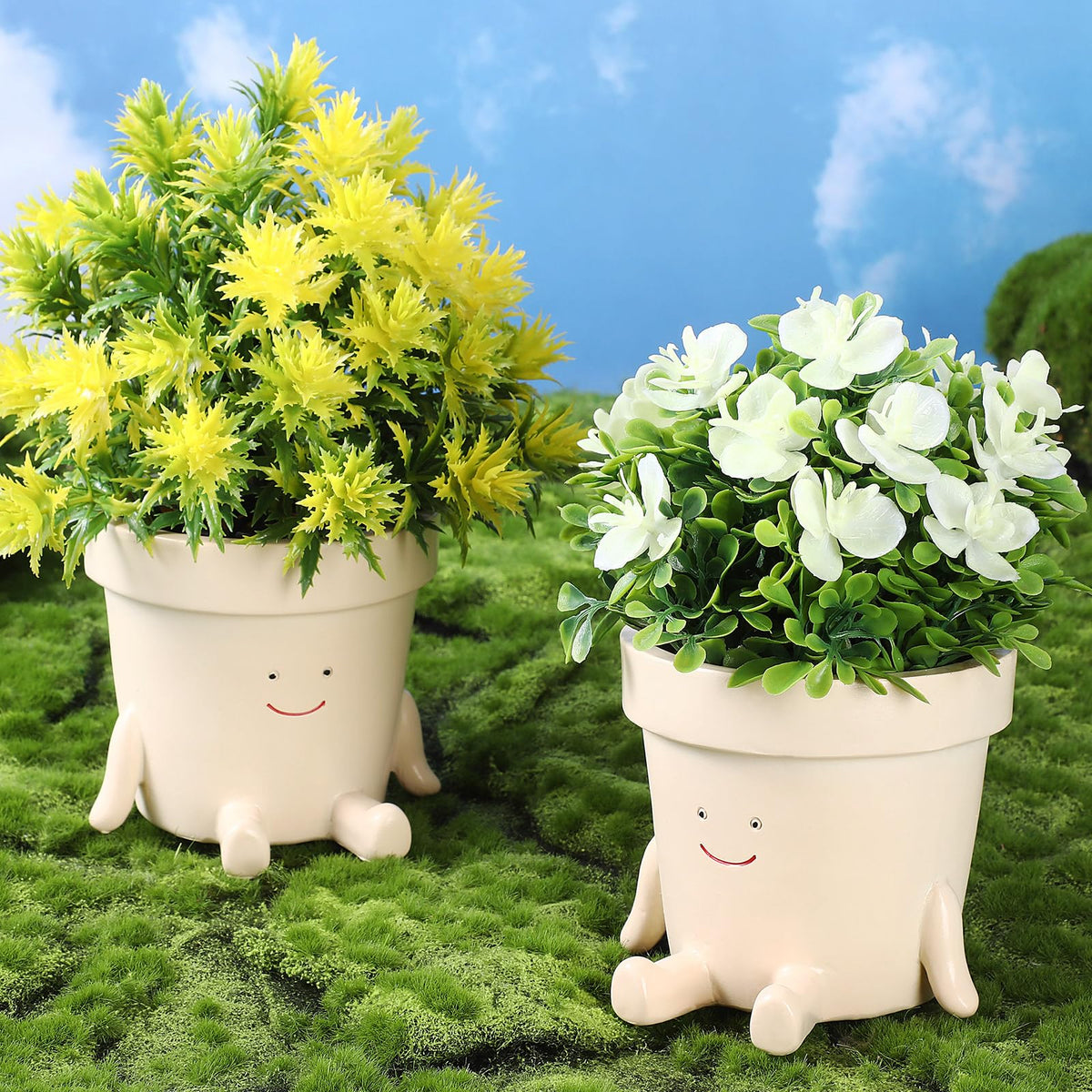 Nuogo 2 Pieces Cute Plant Pots Face Resin Succulent Flower Pot Indoor Head Planters Fun Novelty Planters with Drainage Legs Out for Christmas Plant Lover Gardening Gift Outdoor(Classic)