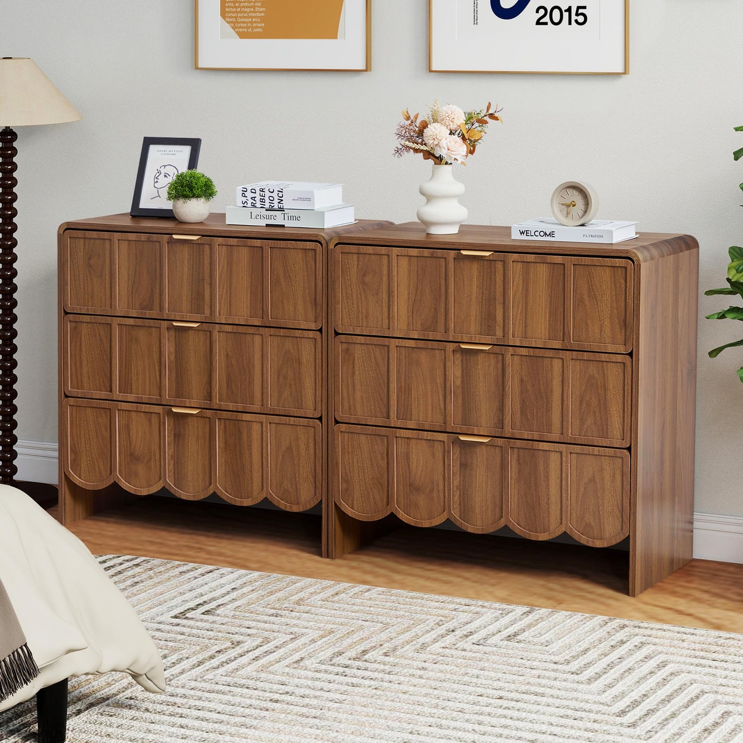 ORRD 3 Drawer Dresser for Bedroom, Modern Closet Chest of Drawers with Wave Fluted Drawer, Wood Storage Small Dresser Organizer for Nursery Bedroom Living Room Hallway Closet (Walnut)