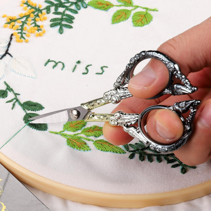 YOUGUOM Sewing Embroidery Scissors, Small Thread Scissor for Craft Artwork Needlework Yarn Knitting Detail Snips, Black Cute Bird Shears