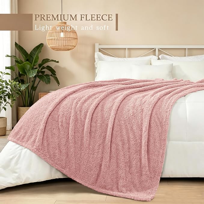 Exclusivo Mezcla Fleece Bed Blankets Queen Size, Ultra Soft, Lightweight and Fuzzy Dusty Pink Blanket for Women, Home Decor, 90x90 Inches
