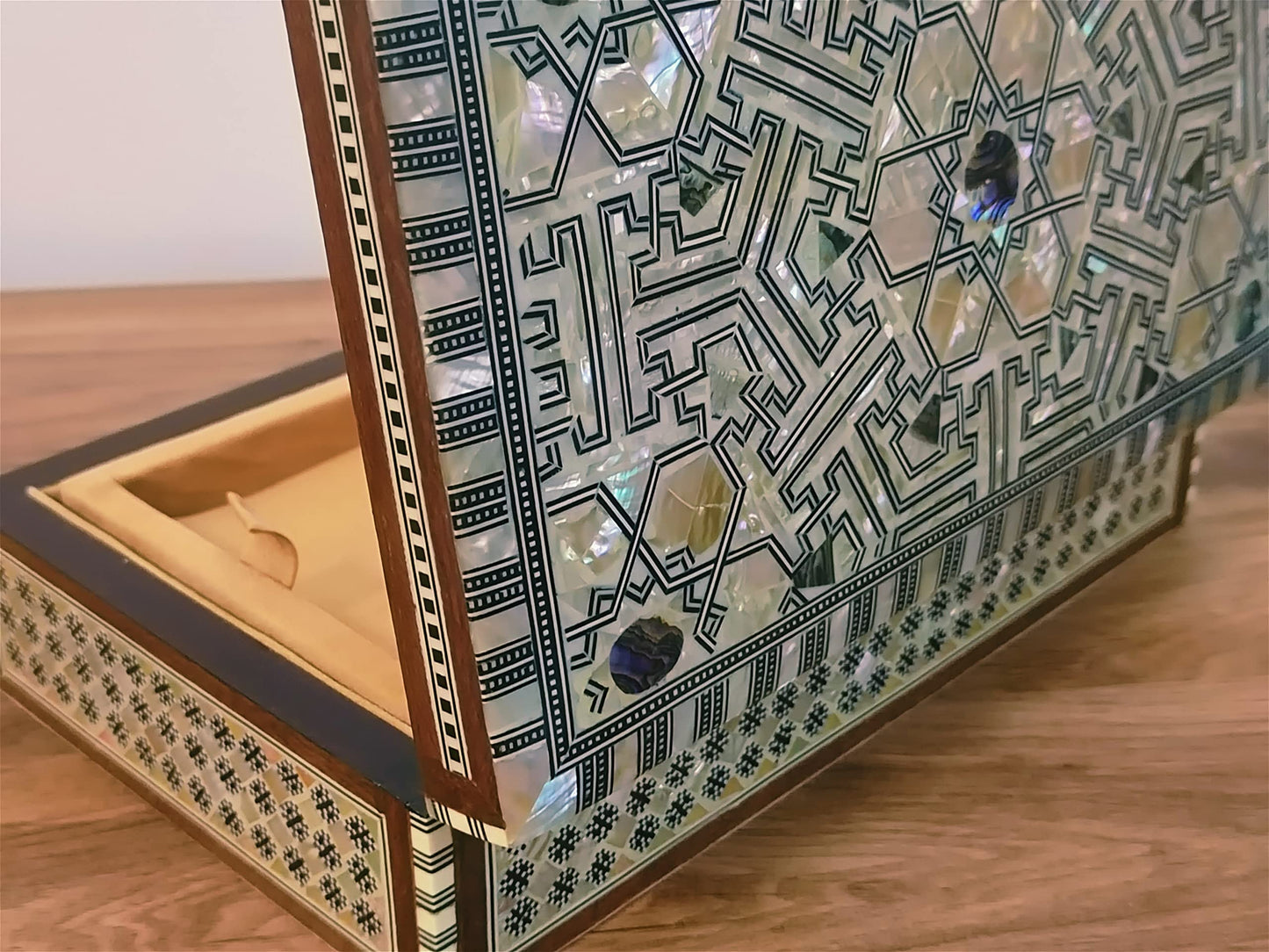 FAMA.store Handmade Egyptian Jewelry Box – Mother of Pearl Inlay – Decorative Wooden Trinket Box for Women Oriental Keepsake Storage Organizer (10.6" x 6.6" x 3"inch M09)
