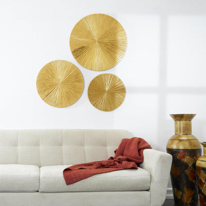 CosmoLiving by Cosmopolitan Wooden Plate Home Wall Decor Carved Radial Wall Sculpture, Set of 3 Wall Art 24", 20", 16"H, Gold