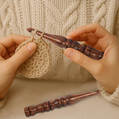 PIEWOOD - Wooden Crochet Hooks, Set of 7 Crochet Hooks Ergonomic Soft Grip Handle, Crochet Hooks for Crocheting Yarn, Knitting Gift for Her (Set of 7)