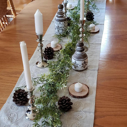 HAKZEON 14 PCS 6-7 Inches Natural Wood Slices, 3/5 Inches Thick Wood Rounds with Bark, Unfinished Wooden Discs for Crafts Rustic Wedding Ornaments, DIY Arts Christmas Home Decor