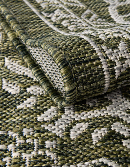 Unique Loom Outdoor Traditional Collection Area Rug - Antique (5' 3" Square Green/Ivory)