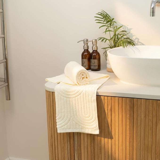 KIBAGA Decorative Hand Towels for Your Bathroom Or Kitchen – Luxurious Set of 2