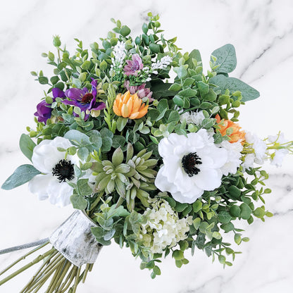 Winlyn 20 Pcs Mixed Artificial Oval Eucalyptus Leaves Bulk with White Seeds Stems and Spray for Vase Floral Wreath Bouquets Wedding Greenery Decoration
