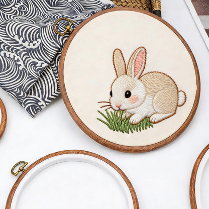 4 Pcs 6 Inch Embroidery Hoop, Round Cross Stitch Hoop Rings Durable Embroidery Hoops for DIY Art Craft Sewing Projects, Decorative Embroidery Hoop Frame Kits for Handmade Ornaments & Home Display