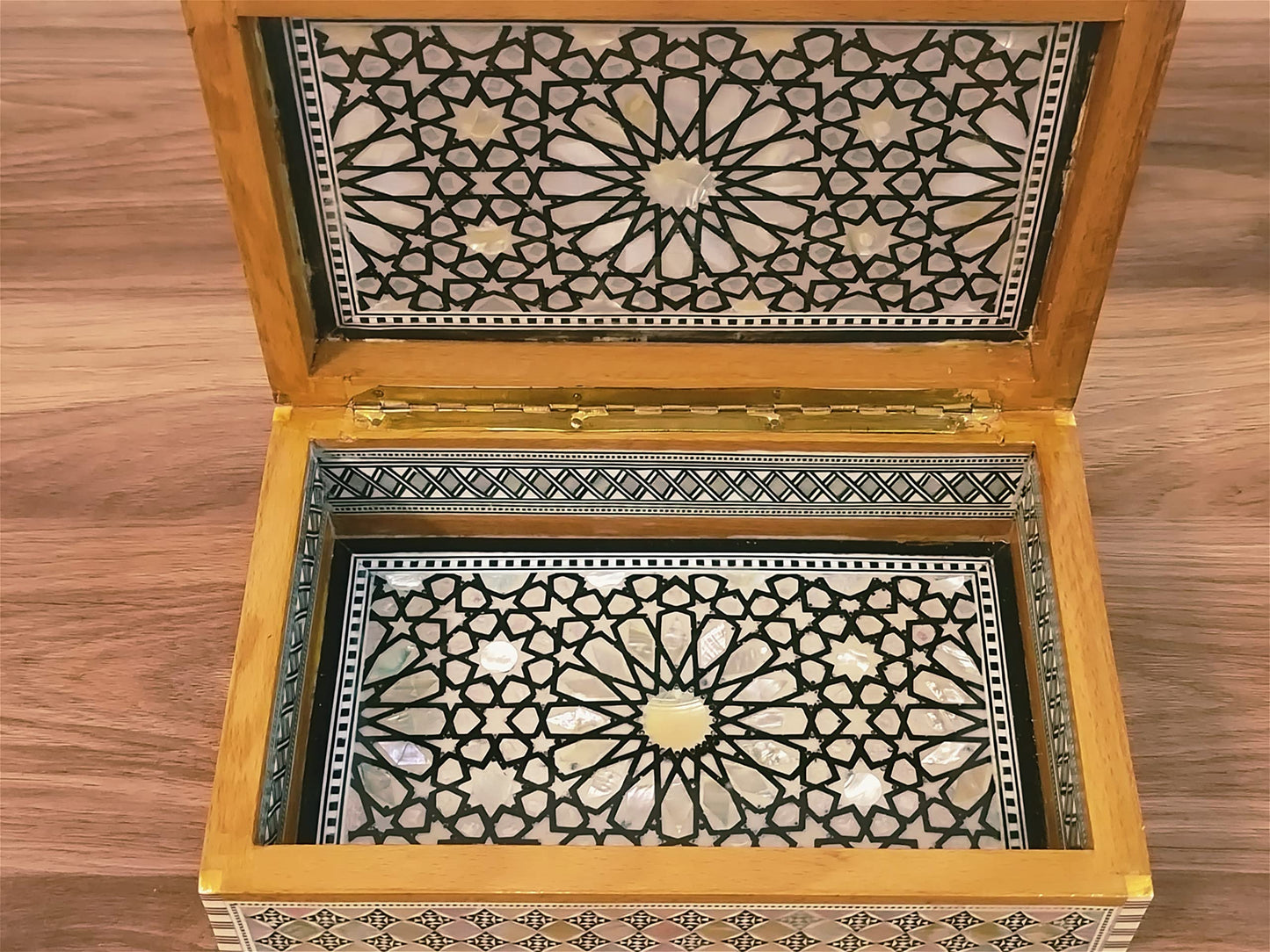 FAMA.store Handmade Egyptian Jewelry Box – Mother of Pearl Inlay – Decorative Wooden Trinket Box for Women Oriental Keepsake Storage Organizer (8.8" x 5.8" x 2.8"inch M05)