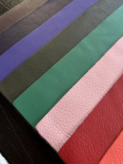 Natural Grain Cow Leather: 8.5'' x 11'' Pre Cut Leather Pieces (Kelly Green, 1 Piece)