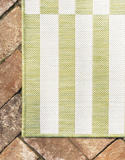 Unique Loom Outdoor Striped Collection Area Rug - Striped (4' 1" x 6' 1" Rectangle, Green/Ivory)