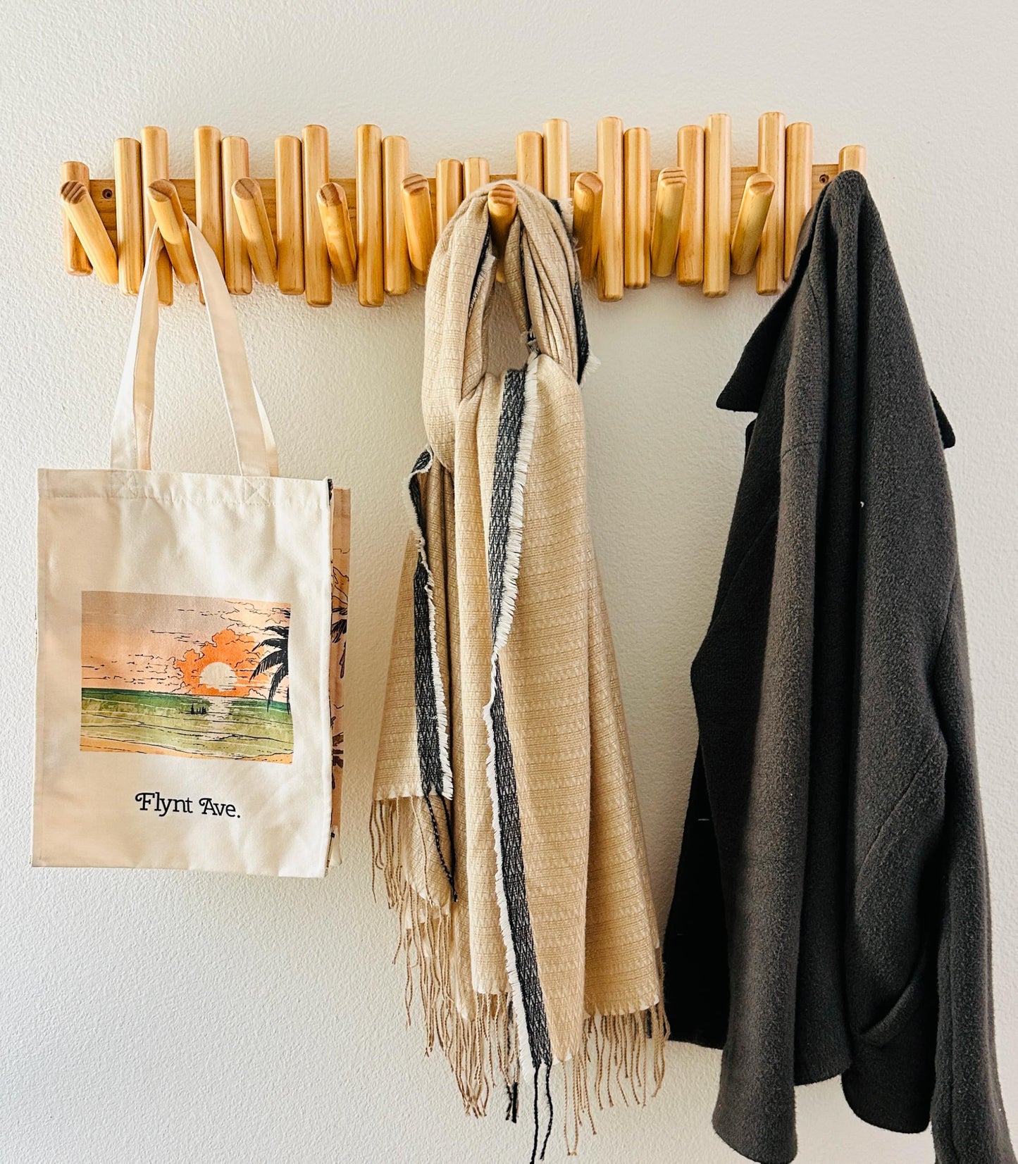 Flynt Ave. Modern Wooden Wall Mounted Coat Rack, 5-Hooks, Decorative Wall Hooks for Purse, Bags & Hats, Heavy Duty, Sturdy, Natural Pine Wood, Pull Down Hooks, Easy to Install