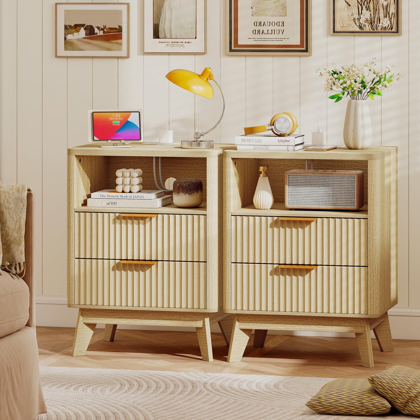 Turosur Night Stand with Charging Station, Fluted Nightstand with 2 Drawers, Wood Bedside Table with Open Storage, Modern Nightstands for Bedroom, Natural