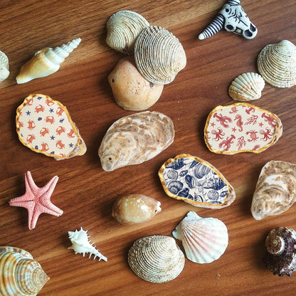 ForraFun 16 Set Beach Oyster Shells for Crafts 4-5 Inch Large Seashells with Holes for Crafting Summer Flat Oyster Shell Kits with Decoupage Napkins Glue Paints Twine Brushs