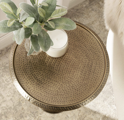 Kate and Laurel Sanzo Modern Round Pedestal Side Table, 15 x 15 x 24, Gold, Decorative End Table with Hammered Tabletop for Use as a Bedroom Nightstand or Living Room Accent
