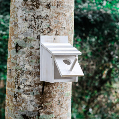 NATUREYLWL Wooden Bird House for Outside with Perch - Weatherproof Hanging Birdhouse for Finches, Bluebirds, Cardinals - Outdoor Garden Birdhouse with Easy Clean Design