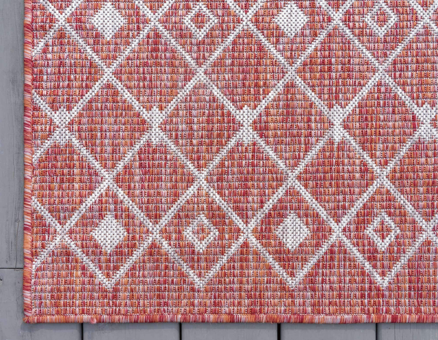 Unique Loom Outdoor Trellis Collection Area Rug - Tribal Trellis (5' 3" x 8' Rectangle, Rust Red/ Ivory)