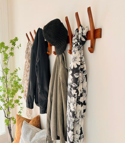 Flynt Ave. Wooden Wall Hook Rack with 5 Hooks, Solid Sapele Wood Coat Rack, Mid-Century Modern Wall Mounted Entryway Organizer, Heavy-Duty 22 lb Capacity