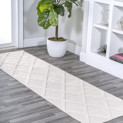 JONATHAN Y Diamond Trellis Indoor Outdoor Runner Rug 2X8 Ivory, Salines for Backyard, Patio, Porch, Easy-Cleaning, High Traffic, Pet-Friendly, Non-Shedding (IBZ101D-28)