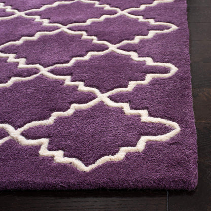 SAFAVIEH Chatham Collection 2'3" x 5' Purple / Ivory CHT721F Handmade Trellis Premium Wool Accent Rug