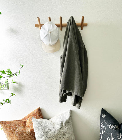 Flynt Ave. Modern 5-Hook Wooden Coat Rack, Decorative Coat Rack wall Mount for Bags, Hats, Purse, Heavy Duty, Sturdy (Ash White)