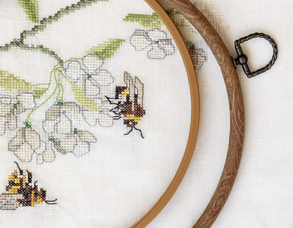 Celley Embroidery Hoops, Oval Wood-Look, 3 Pcs (Wood-Look, 7.3 X 5.8 Inches)