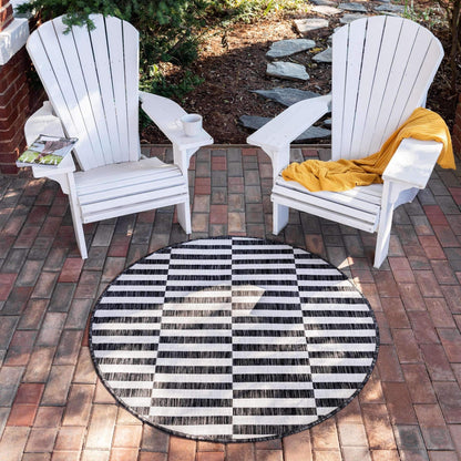 Unique Loom Outdoor Striped Collection Area Rug - Striped (4' 1" Round, Charcoal/Ivory)
