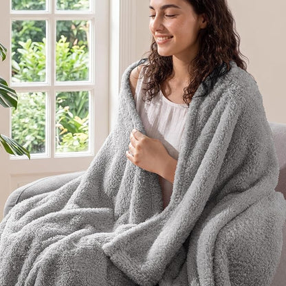 Exclusivo Mezcla Fleece Twin Size Bed Blanket, Ultra Soft, Lightweight and Fuzzy Light Grey Blanket for Women, Home Decor, 60x80 Inches