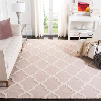 SAFAVIEH Area Rug 8x10 - Cambridge Collection - Large - Light Pink & Ivory, Handmade Wool, Trellis Pattern, Ideal for Living Room, Bedroom, Office, Dining Space (CAM121M)
